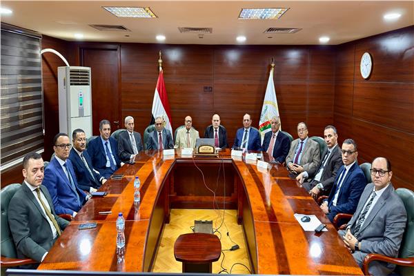 رئيس هيئة النيابة الإدارية خلال الافتتاح 