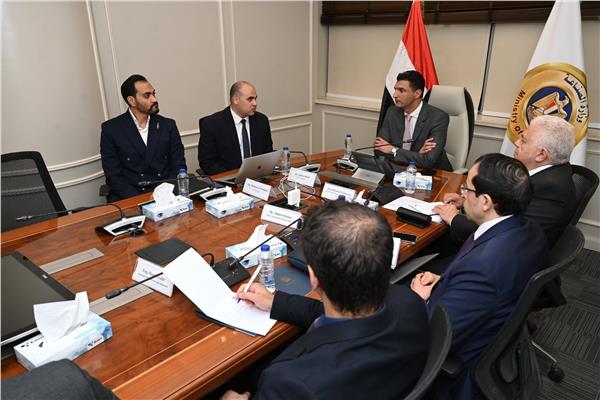 عقد المهندس خالد هاشم وزير الصناعة لقاءً مع المهندس أندرو دانيال رئيس مجلس إدارة شركة 