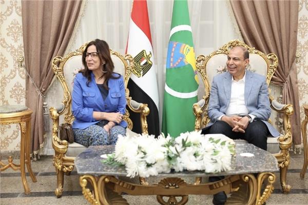 محافظ المنيا يستقبل وزيرة الثقافة 