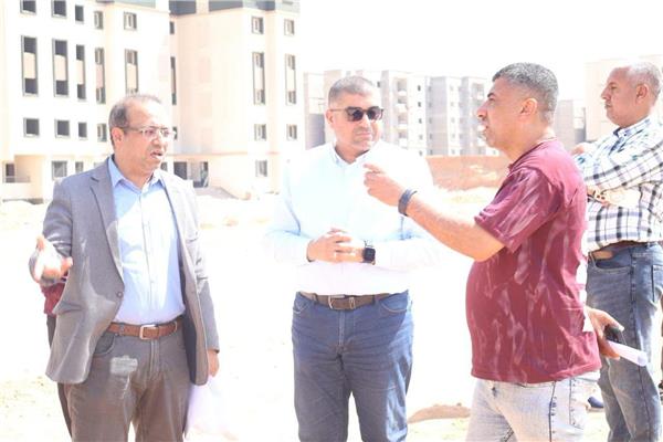 خلال إطلاق التيار الكهربائي بمشروع الإسكان الأخضر