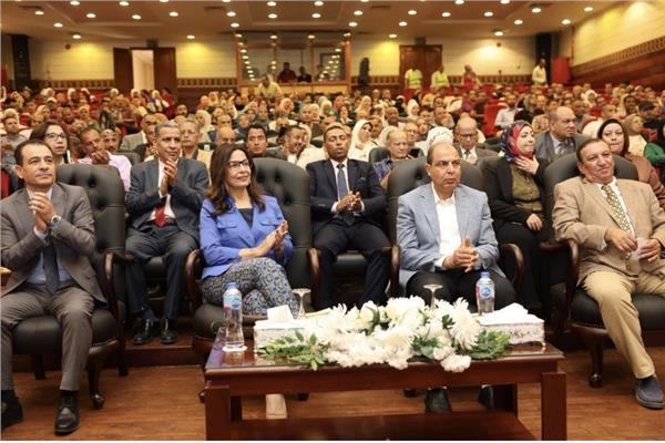 وزيرة الثقافة ومحافظ المنيا يفتتحان 