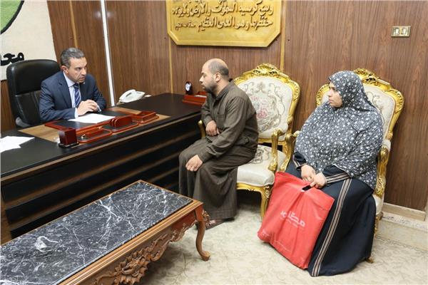 محافظ المنوفية يأمر بصرف مساعدات مالية 