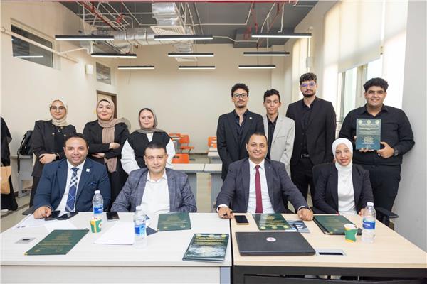 رئيس جامعة المنصورة الأهلية خلال المناقشات