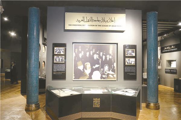 جانب من المعروضات داخل متحف الجامعة العربية