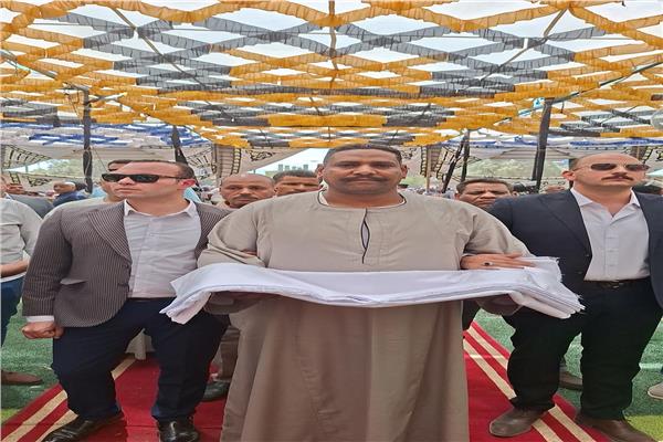 قدّم كفنه للعفو عنه