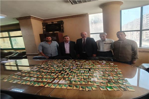 تموين الغربية  يضبط 266 بطاقة 