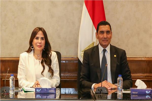 وزيرا الرياضة والإسكان