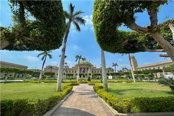 جامعة القاهرة 