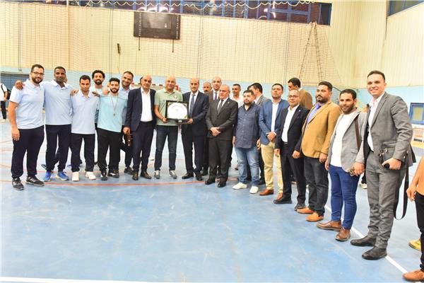 محافظ أسيوط يشهد ختام الدورة التنشيطية للشركات والهيئات الحكومية 