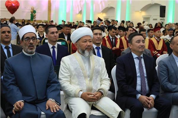 الجامعة المصرية للثقافة الإسلامية «نور-مبارك» تحتفل بتخريج دفعة جديدة من طلابها