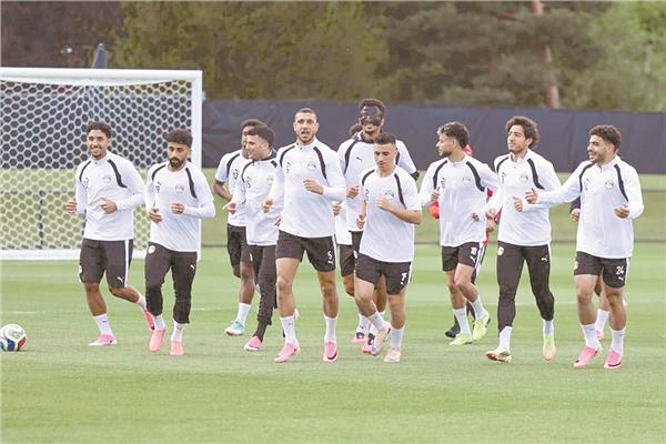 المنتخب يتدرب بكل قوة وجدية استعدادًا لمواجهة أستراليا بحثًا عن مواصلة أحلام المونديال 