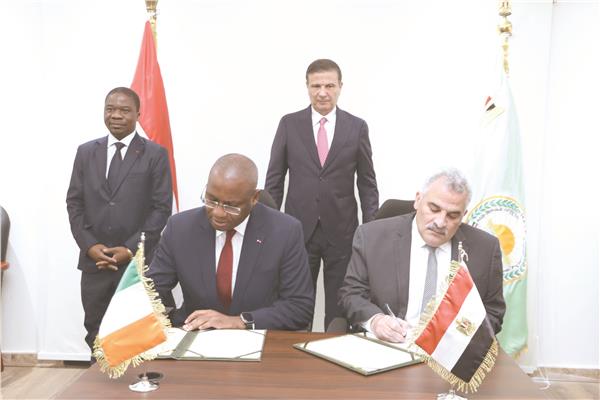وزير الزراعة يشهد مراسم توقيع مذكرة التفاهم