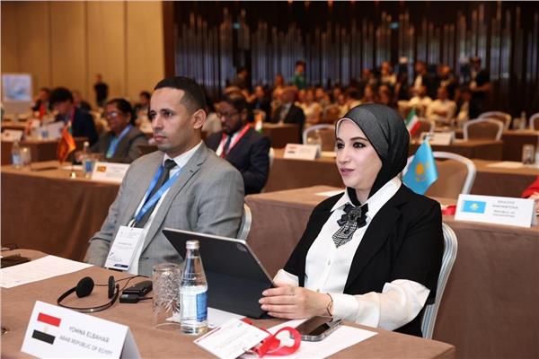 يمنى البحار نائب وزير السياحة خلال الجلسة