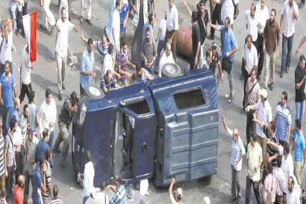 صور.. «الإخوان» جماعة إرهابية و30 يونيو