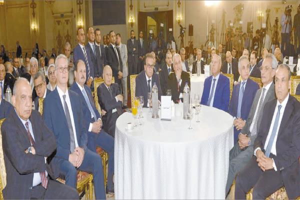 صور ..  احتفالية لإطلاق كتاب « رجل الاقدار»