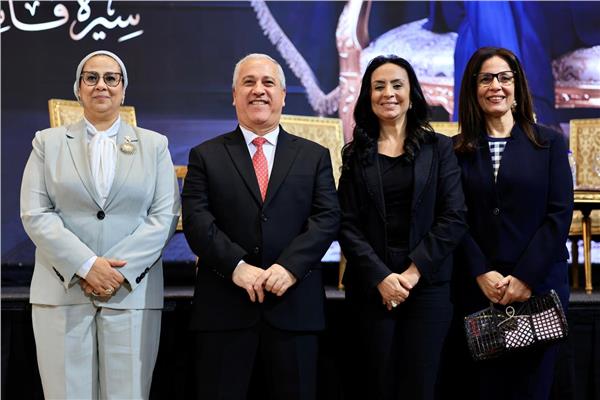 احتفالية الهيئة الوطنية للصحافة بتدشين  كتاب "رجل الأقدار"