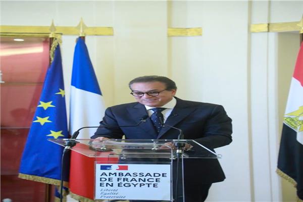 وزير الصحة يشهد توقيع بروتوكول تعاون مع فرنسا لعلاج أطفال غزة المصابين بالسرطان