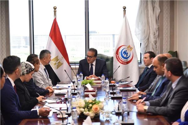 وزير الصحة خلال استقباله وفد جامعة «كوكوشيكان» اليابانية 
