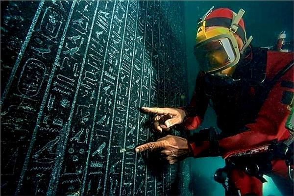 الآثار المغمورة بالمياه