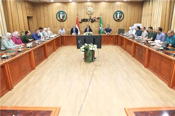 محافظ المنوفية يناقش الخطة الاستثمارية