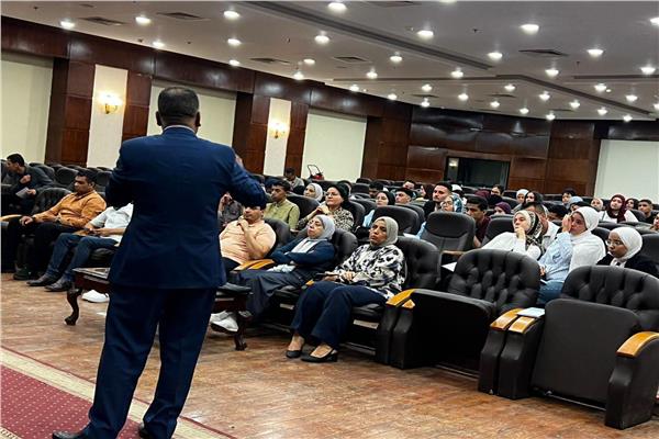  مشاركة برلمان طلائع أسيوط في ملتقى