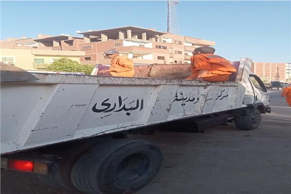 تكثيف حملات النظافة ورفع المخلفات 