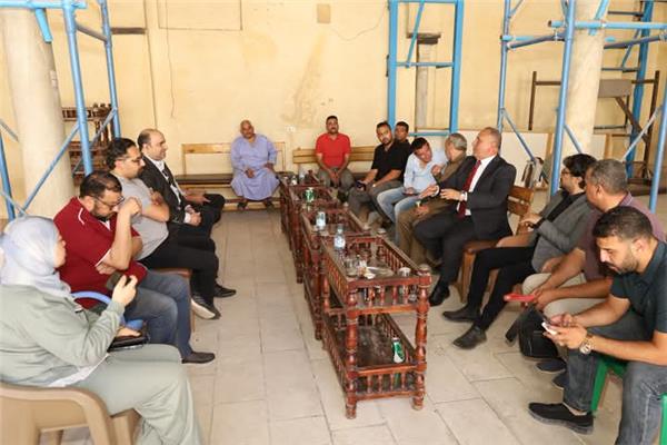 رئيس مياه الغربية يتفقد المشروع 