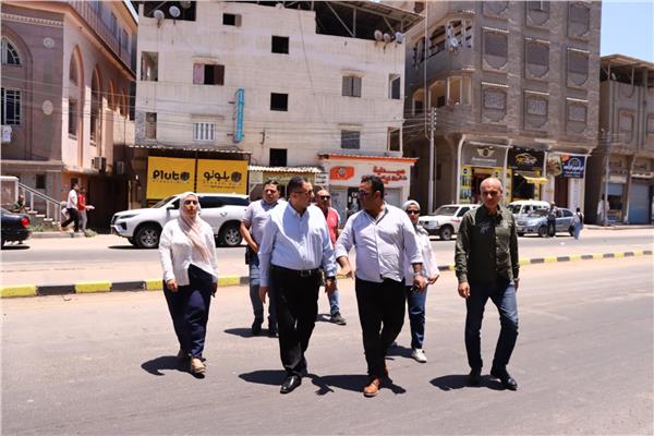 محافظ دمياط يجرى جولة ميدانية بمدينة عزبة البرج 
