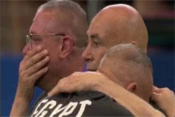 نوبة بكاء جهاز منتخب مصر