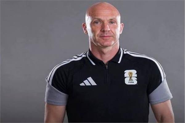 الإنجليزي أنتوني تايلور