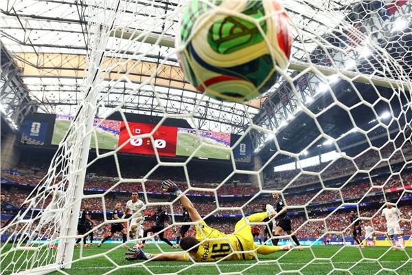 هدف أوناحي لاعب المغرب في شباك كندا