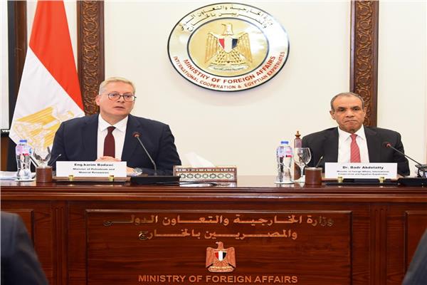 اجتماع وزيري الخارجية والبترول