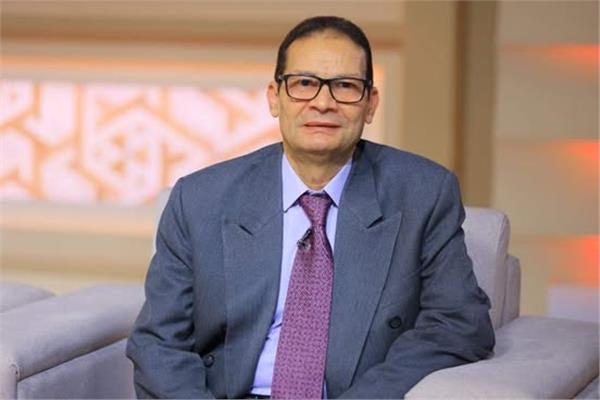 الدكتور سمير عبد الوهاب، أستاذ العلوم السياسية