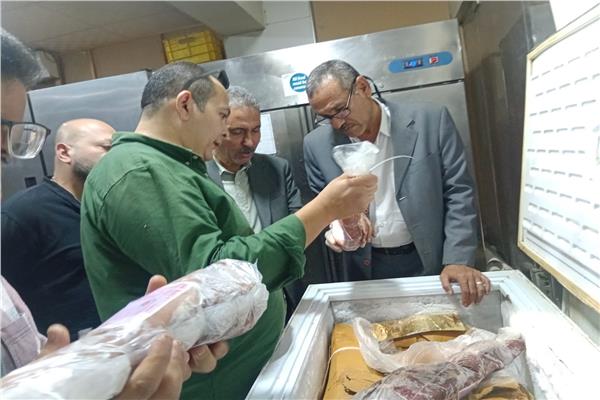 ضبط ما يقرب من 2 طن لحوم ودواجن