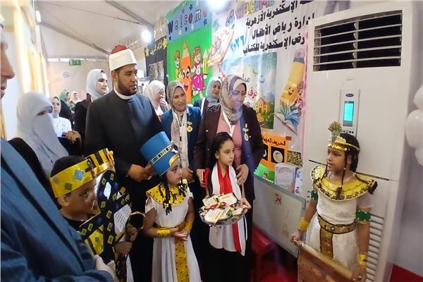  جناح الأزهر الشريف بمعرض مكتبة الإسكندرية الدولي للكتاب