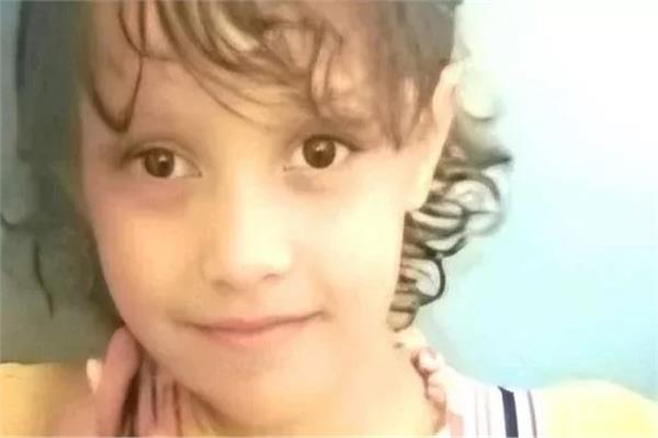 الطفلة قمر