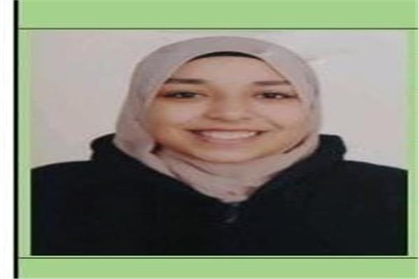 الطالبة باسنت علي السيد  سالم