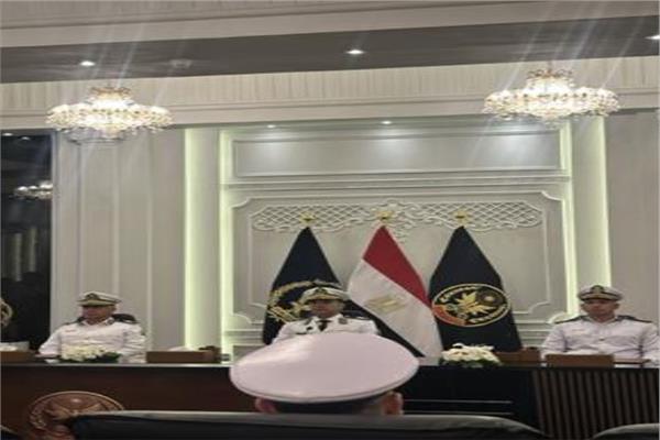 رئيس أكاديمية الشرطة خلال المؤتمر
