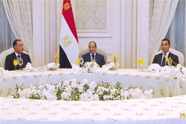 مأدبة غداء منتخب مصر بحضور الرئيس السيسي