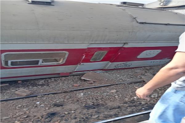 حادث خروج عربة قطار عن القضبان بمحطة محلة