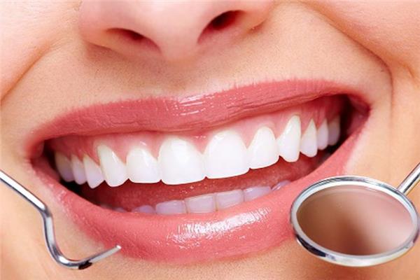 عادات بسيطة قد تحمي لثتك وتنعكس على صحة جسمك بالكامل