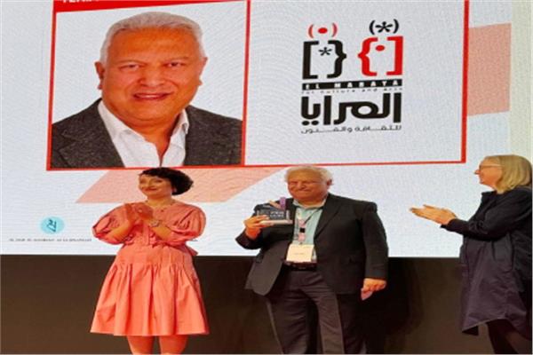 يحيى فكرى مع رئيسة الاتحاد الدولى للناشئين ومقررة لجنة  الحريات للاتحاد