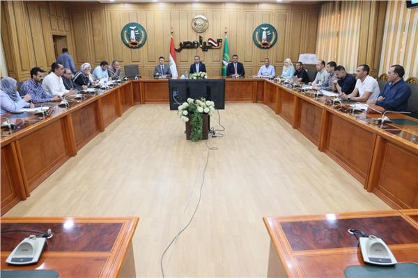 محافظ المنوفية يتابع مؤشرات الأداء
