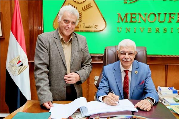 الدكتور أحمد فرج القاصد