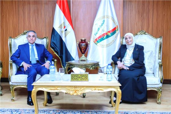 وزير العدل ورئيسة هيئة النيابة الإدارية