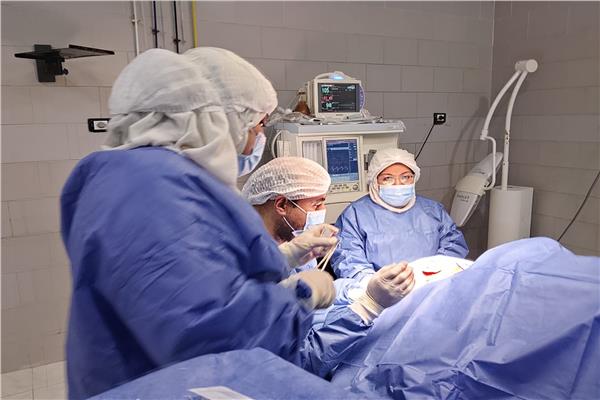 علاج طفل يعاني من مرض نادر بالأسنان