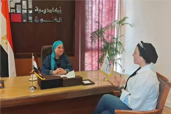 رئيس أكاديمية الفنون د.نبيلة حسن في حوارها مع الكاتبة الصحفية حنان الصاوي