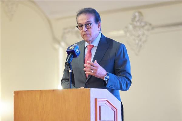 الدكتور خالد عبدالغفار وزير الصحة