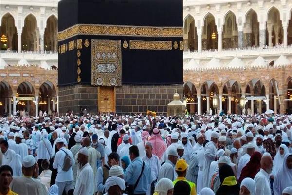 ضوابط عمرة 1448.. «السياحة» تحدد اشتراطات السكن في مكة والمدينة والمناطق المحظورة