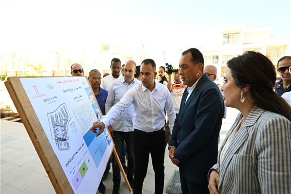 رئيس مجلس الوزراء خلال جولته اليوم بمدينة العلمين الجديدة